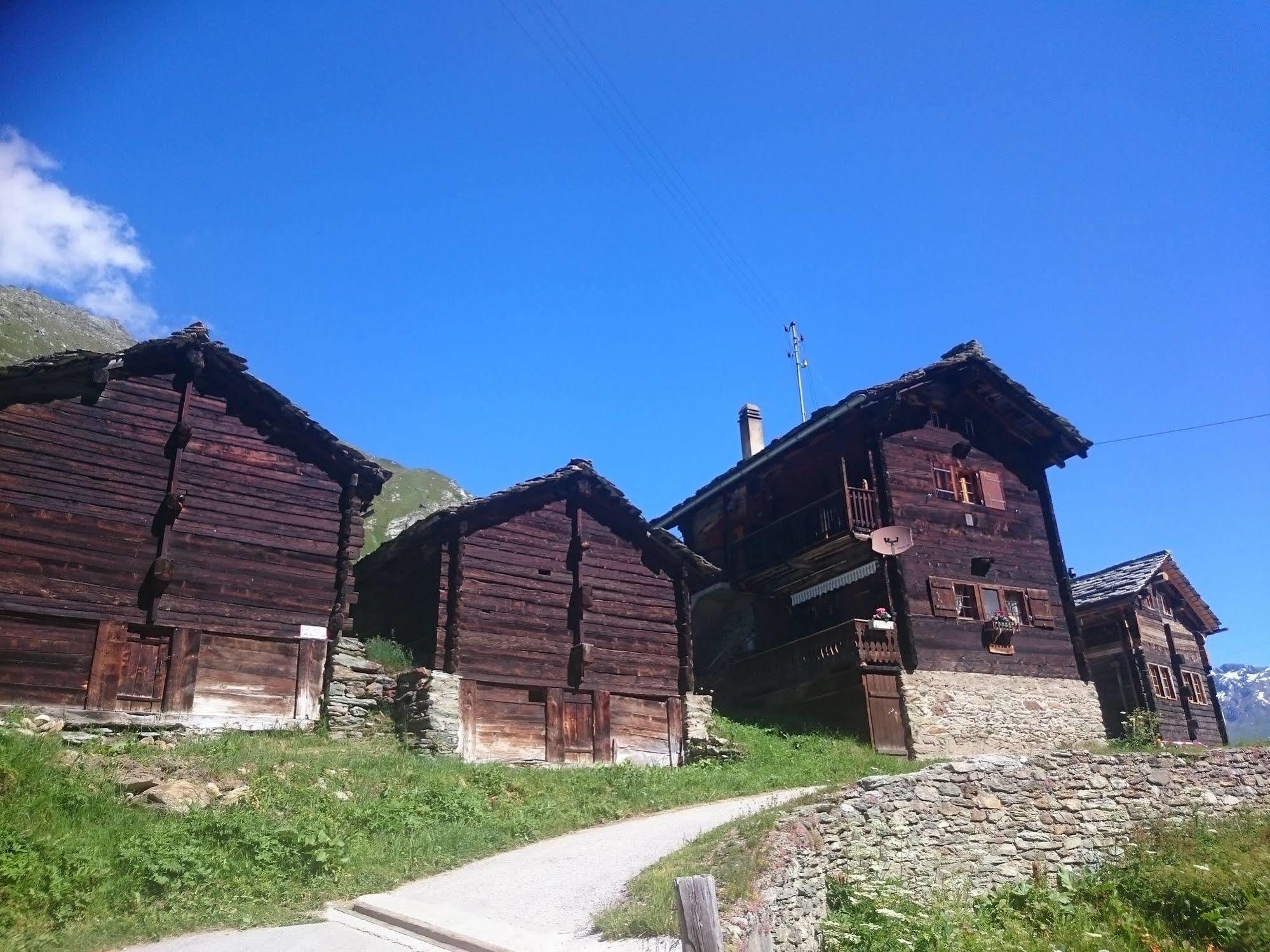 Hôtel Pension du Lac Bleu La Gouille Exterior foto